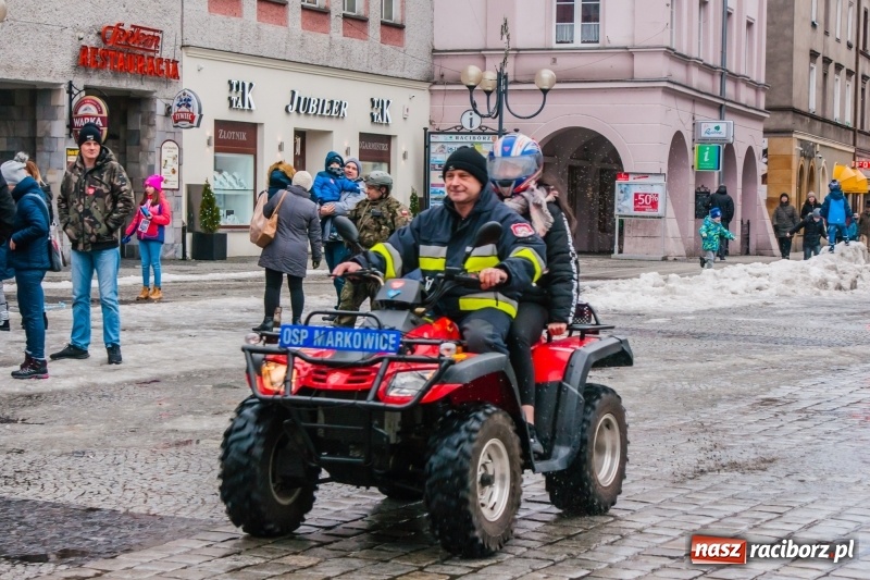 Zdjęcie w galerii na portalu naszraciborz.pl: Wielka Orkiestra Świątecznej Pomocy rozgrzewała na Rynku  wiadomości z regionu