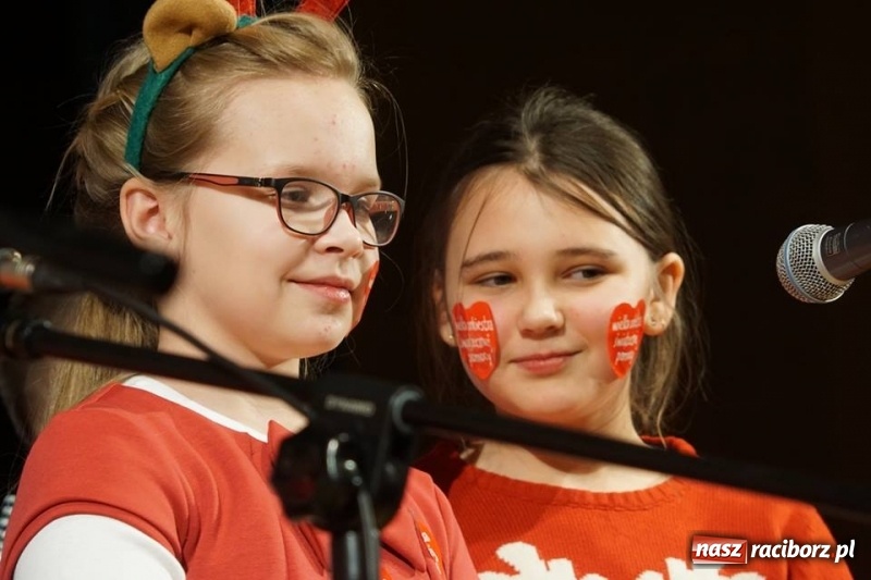 Zdjęcie w galerii na portalu naszraciborz.pl: Raciborski sztab WOŚP liczy pieniądze. Czy będzie rekord?  wiadomości z regionu
