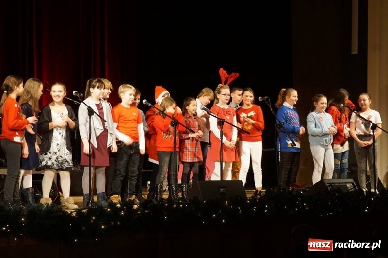 Zdjęcie w galerii na portalu naszraciborz.pl: Raciborski sztab WOŚP liczy pieniądze. Czy będzie rekord?  wiadomości z regionu