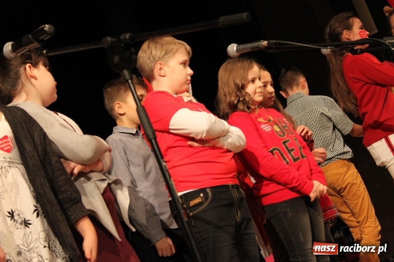 Zdjęcie w galerii na portalu naszraciborz.pl: Raciborski sztab WOŚP liczy pieniądze. Czy będzie rekord?  wiadomości z regionu