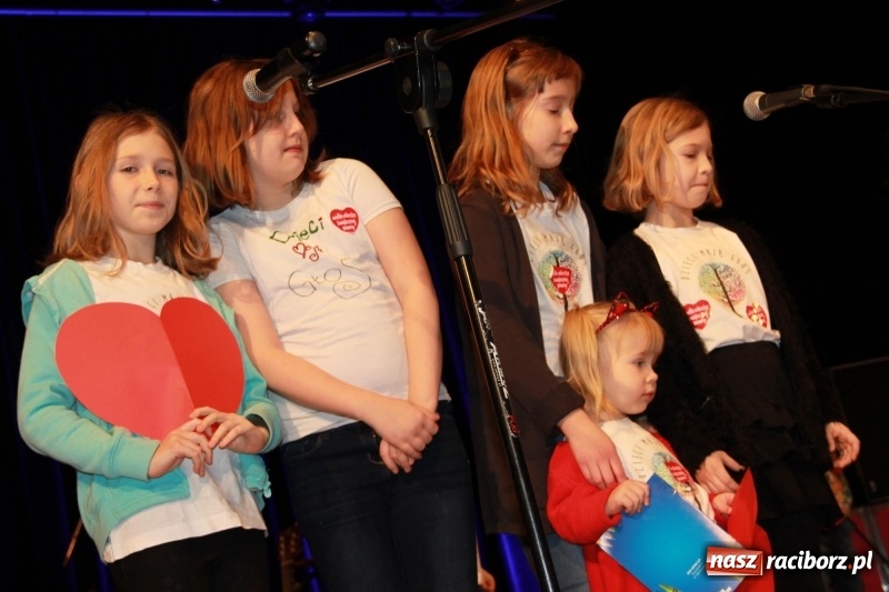 Zdjęcie w galerii na portalu naszraciborz.pl: Raciborski sztab WOŚP liczy pieniądze. Czy będzie rekord?  wiadomości z regionu