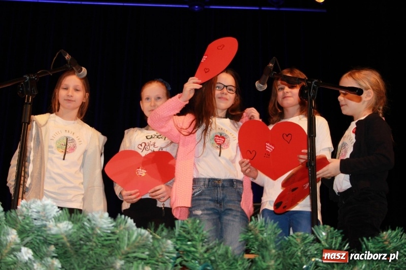 Zdjęcie w galerii na portalu naszraciborz.pl: Raciborski sztab WOŚP liczy pieniądze. Czy będzie rekord?  wiadomości z regionu