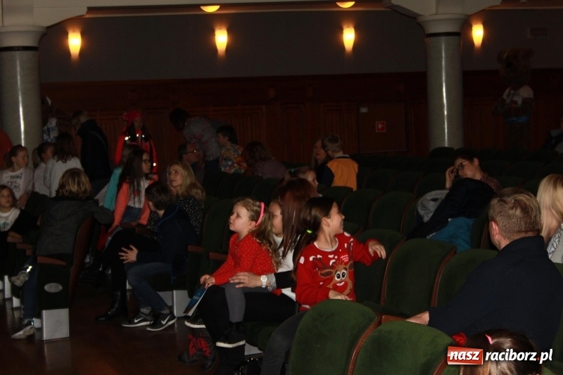 Zdjęcie w galerii na portalu naszraciborz.pl: Raciborski sztab WOŚP liczy pieniądze. Czy będzie rekord?  wiadomości z regionu