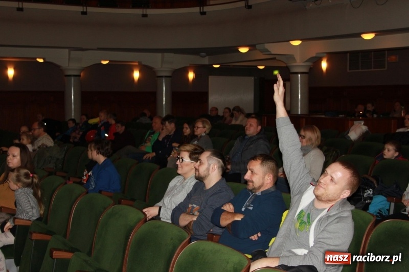 Zdjęcie w galerii na portalu naszraciborz.pl: Raciborski sztab WOŚP liczy pieniądze. Czy będzie rekord?  wiadomości z regionu