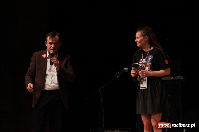 Zdjęcie w galerii na portalu naszraciborz.pl: Raciborski sztab WOŚP liczy pieniądze. Czy będzie rekord?  wiadomości z regionu