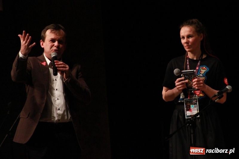 Zdjęcie w galerii na portalu naszraciborz.pl: Raciborski sztab WOŚP liczy pieniądze. Czy będzie rekord?  wiadomości z regionu