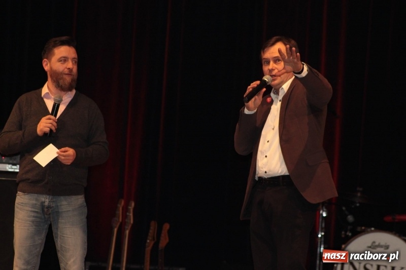 Zdjęcie w galerii na portalu naszraciborz.pl: Raciborski sztab WOŚP liczy pieniądze. Czy będzie rekord?  wiadomości z regionu