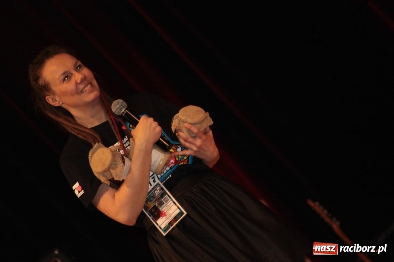 Zdjęcie w galerii na portalu naszraciborz.pl: Raciborski sztab WOŚP liczy pieniądze. Czy będzie rekord?  wiadomości z regionu