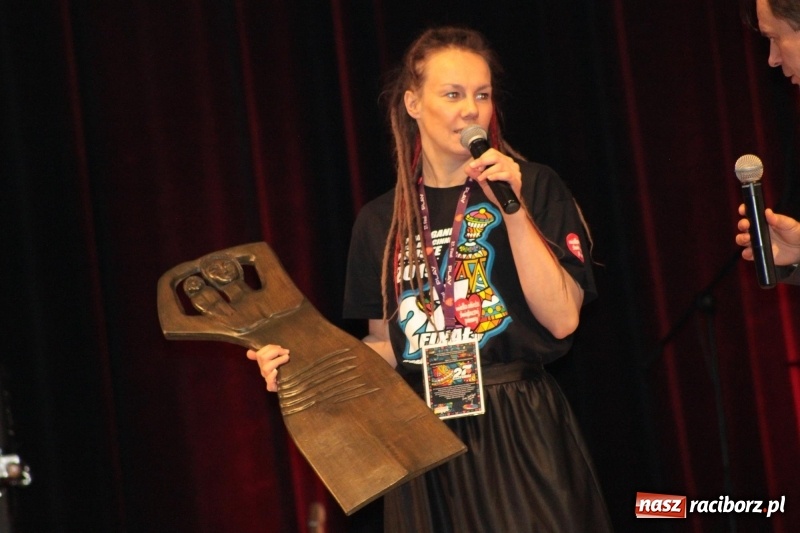 Zdjęcie w galerii na portalu naszraciborz.pl: Raciborski sztab WOŚP liczy pieniądze. Czy będzie rekord?  wiadomości z regionu