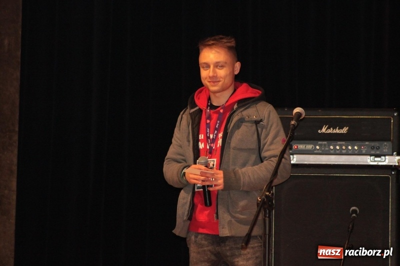 Zdjęcie w galerii na portalu naszraciborz.pl: Raciborski sztab WOŚP liczy pieniądze. Czy będzie rekord?  wiadomości z regionu