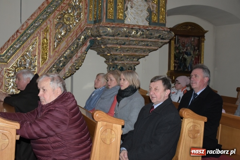 Zdjęcie w galerii na portalu naszraciborz.pl: Tworkowskie kolędowanie przy żłóbku  wiadomości z regionu