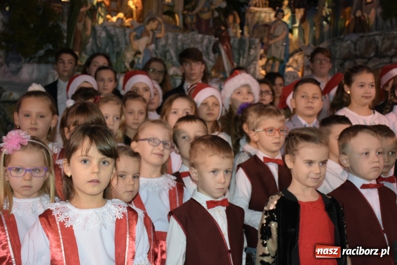 Zdjęcie w galerii na portalu naszraciborz.pl: Tworkowskie kolędowanie przy żłóbku  wiadomości z regionu
