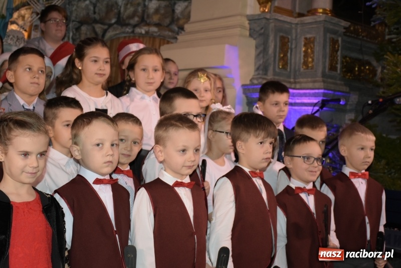 Zdjęcie w galerii na portalu naszraciborz.pl: Tworkowskie kolędowanie przy żłóbku  wiadomości z regionu