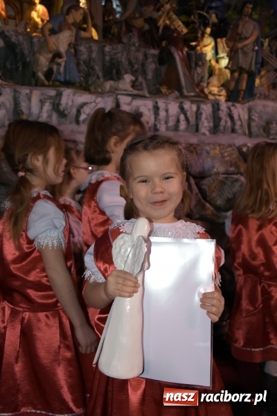 Zdjęcie w galerii na portalu naszraciborz.pl: Tworkowskie kolędowanie przy żłóbku  wiadomości z regionu