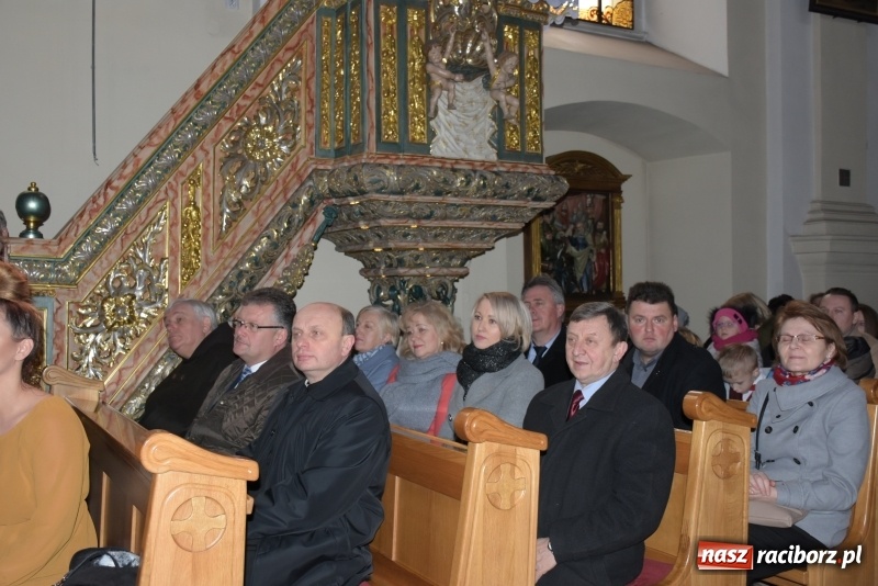 Zdjęcie w galerii na portalu naszraciborz.pl: Tworkowskie kolędowanie przy żłóbku  wiadomości z regionu