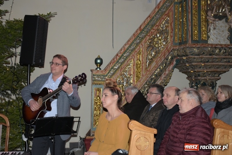 Zdjęcie w galerii na portalu naszraciborz.pl: Tworkowskie kolędowanie przy żłóbku  wiadomości z regionu