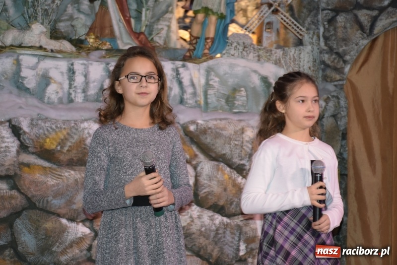 Zdjęcie w galerii na portalu naszraciborz.pl: Tworkowskie kolędowanie przy żłóbku  wiadomości z regionu