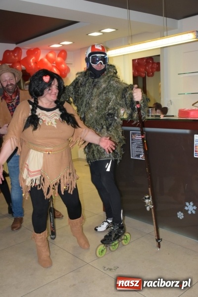 Zdjęcie w galerii na portalu naszraciborz.pl: W Tworkowie w salonie U Luizy znów zagrała orkiestra. Zebrano blisko 13,5 tys. zł  wiadomości z regionu