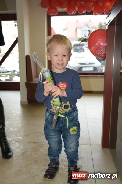 Zdjęcie w galerii na portalu naszraciborz.pl: W Tworkowie w salonie U Luizy znów zagrała orkiestra. Zebrano blisko 13,5 tys. zł  wiadomości z regionu