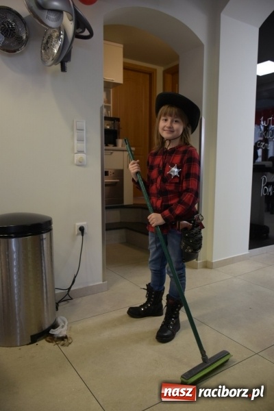 Zdjęcie w galerii na portalu naszraciborz.pl: W Tworkowie w salonie U Luizy znów zagrała orkiestra. Zebrano blisko 13,5 tys. zł  wiadomości z regionu