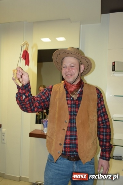 Zdjęcie w galerii na portalu naszraciborz.pl: W Tworkowie w salonie U Luizy znów zagrała orkiestra. Zebrano blisko 13,5 tys. zł  wiadomości z regionu