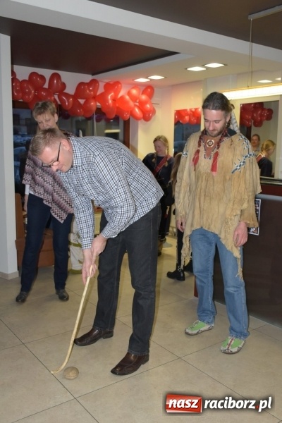 Zdjęcie w galerii na portalu naszraciborz.pl: W Tworkowie w salonie U Luizy znów zagrała orkiestra. Zebrano blisko 13,5 tys. zł  wiadomości z regionu