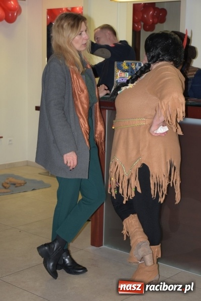 Zdjęcie w galerii na portalu naszraciborz.pl: W Tworkowie w salonie U Luizy znów zagrała orkiestra. Zebrano blisko 13,5 tys. zł  wiadomości z regionu