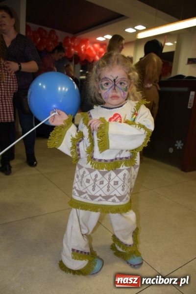 Zdjęcie w galerii na portalu naszraciborz.pl: W Tworkowie w salonie U Luizy znów zagrała orkiestra. Zebrano blisko 13,5 tys. zł  wiadomości z regionu