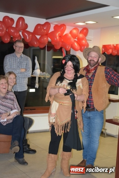 Zdjęcie w galerii na portalu naszraciborz.pl: W Tworkowie w salonie U Luizy znów zagrała orkiestra. Zebrano blisko 13,5 tys. zł  wiadomości z regionu