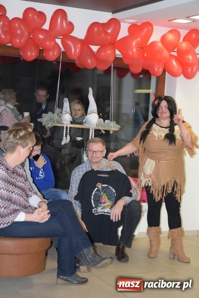 Zdjęcie w galerii na portalu naszraciborz.pl: W Tworkowie w salonie U Luizy znów zagrała orkiestra. Zebrano blisko 13,5 tys. zł  wiadomości z regionu