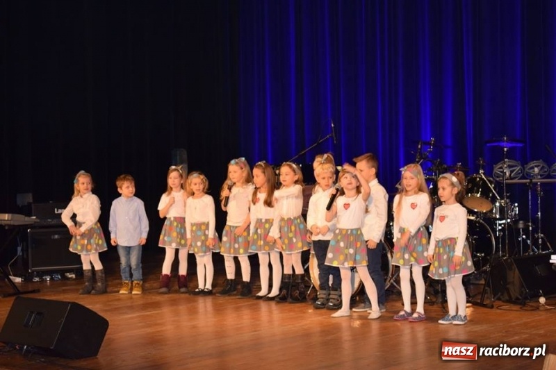 Zdjęcie w galerii na portalu naszraciborz.pl: Kuźnia Raciborska zebrała blisko 30 tys. zł wiadomości z regionu