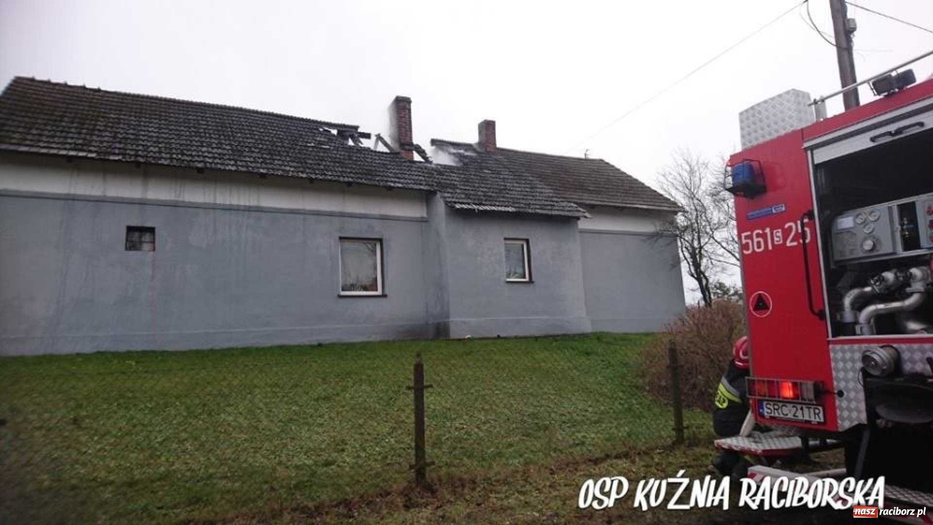 Zdjęcie w galerii na portalu naszraciborz.pl: Dramat pogorzelców z Turza. Pomagają im miejscowi strażacy  wiadomości z regionu