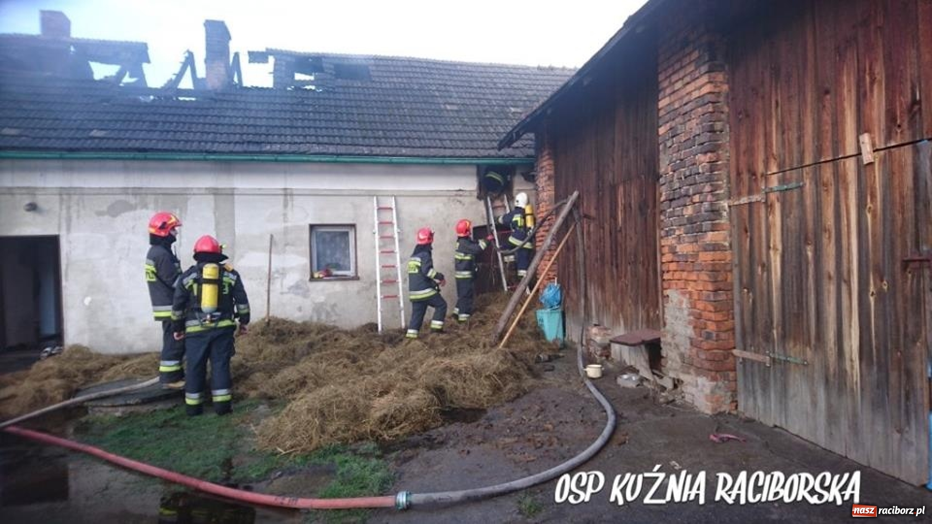 Zdjęcie w galerii na portalu naszraciborz.pl: Dramat pogorzelców z Turza. Pomagają im miejscowi strażacy  wiadomości z regionu