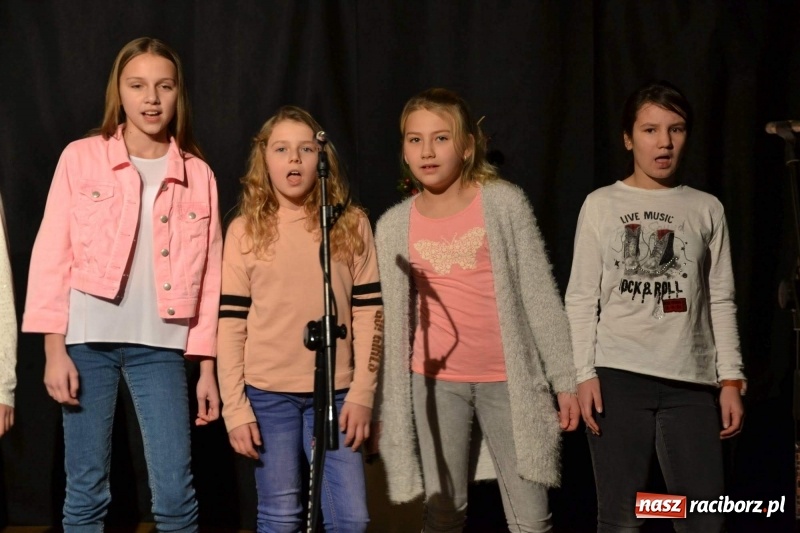 Zdjęcie w galerii na portalu naszraciborz.pl: Obchody Dnia Babci i Dziadka za nami  wiadomości z regionu