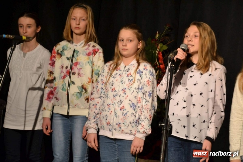 Zdjęcie w galerii na portalu naszraciborz.pl: Obchody Dnia Babci i Dziadka za nami  wiadomości z regionu