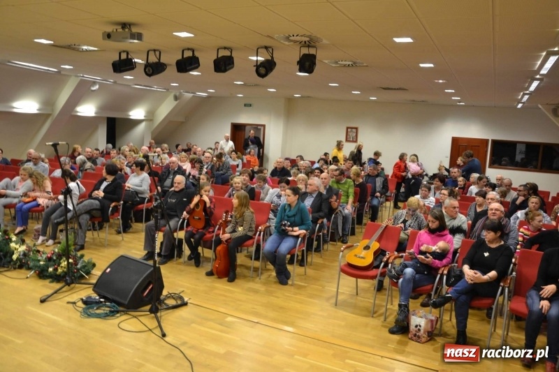 Zdjęcie w galerii na portalu naszraciborz.pl: Obchody Dnia Babci i Dziadka za nami  wiadomości z regionu