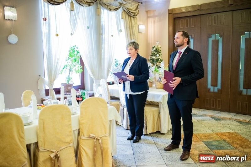 Zdjęcie w galerii na portalu naszraciborz.pl: Złote gody w Krzanowicach. Medale Prezydenta RP odebrało pięć par FOTO i WIDEO wiadomości z regionu