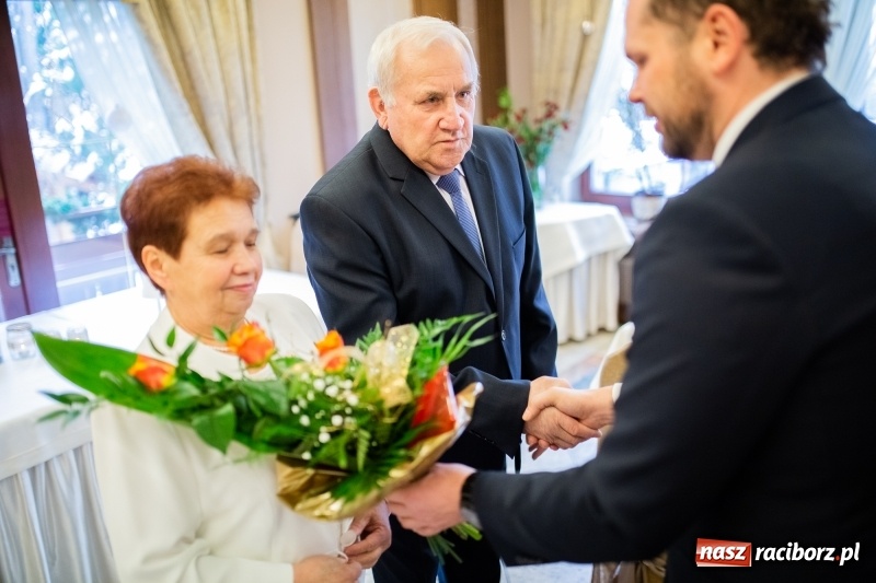 Zdjęcie w galerii na portalu naszraciborz.pl: Złote gody w Krzanowicach. Medale Prezydenta RP odebrało pięć par FOTO i WIDEO wiadomości z regionu