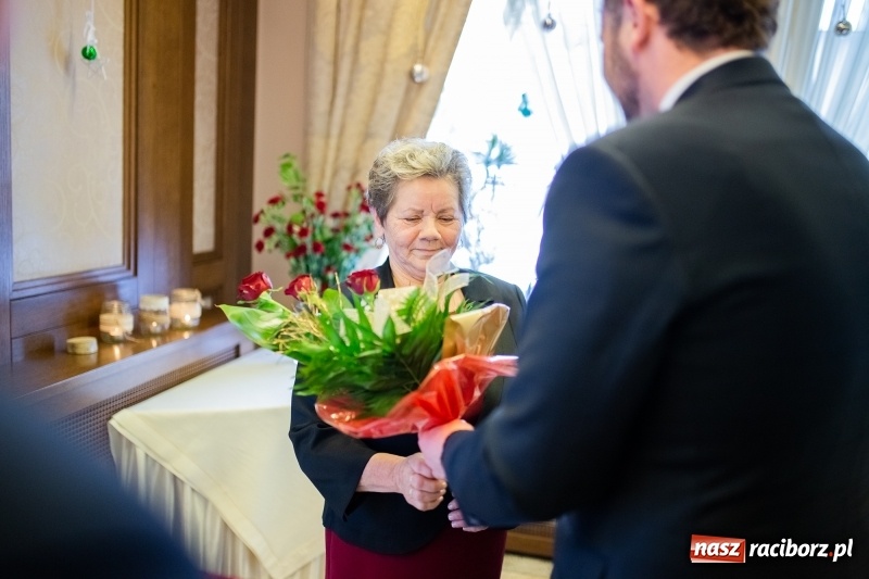 Zdjęcie w galerii na portalu naszraciborz.pl: Złote gody w Krzanowicach. Medale Prezydenta RP odebrało pięć par FOTO i WIDEO wiadomości z regionu