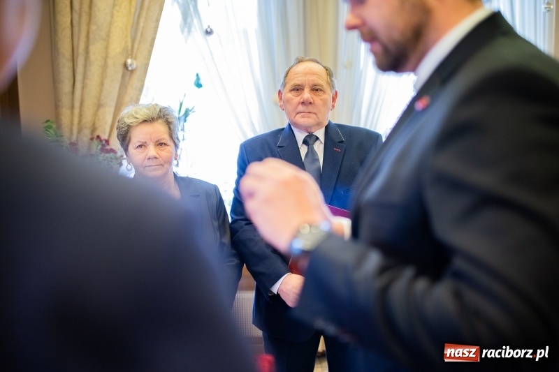 Zdjęcie w galerii na portalu naszraciborz.pl: Złote gody w Krzanowicach. Medale Prezydenta RP odebrało pięć par FOTO i WIDEO wiadomości z regionu