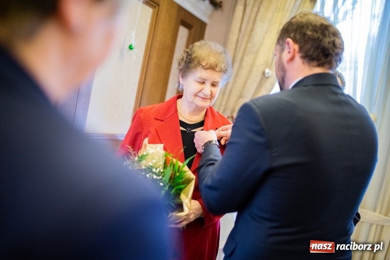 Zdjęcie w galerii na portalu naszraciborz.pl: Złote gody w Krzanowicach. Medale Prezydenta RP odebrało pięć par FOTO i WIDEO wiadomości z regionu