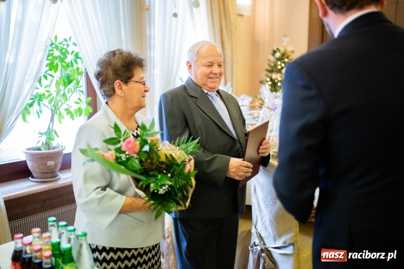 Zdjęcie w galerii na portalu naszraciborz.pl: Złote gody w Krzanowicach. Medale Prezydenta RP odebrało pięć par FOTO i WIDEO wiadomości z regionu