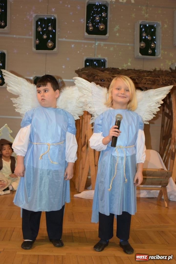 Zdjęcie w galerii na portalu naszraciborz.pl: Dzisiaj w Betlejem...Przegląd w Tworkowie  wiadomości z regionu