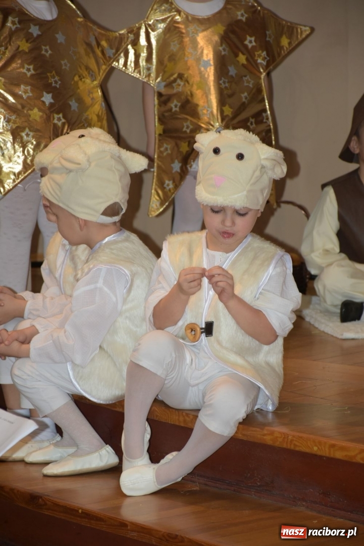 Zdjęcie w galerii na portalu naszraciborz.pl: Dzisiaj w Betlejem...Przegląd w Tworkowie  wiadomości z regionu
