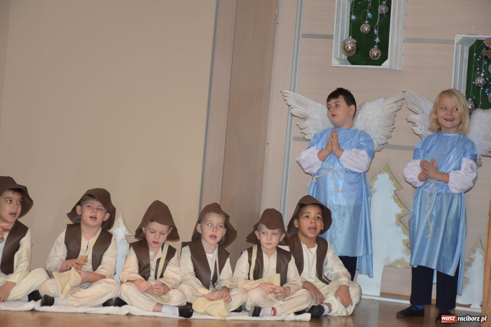 Zdjęcie w galerii na portalu naszraciborz.pl: Dzisiaj w Betlejem...Przegląd w Tworkowie  wiadomości z regionu