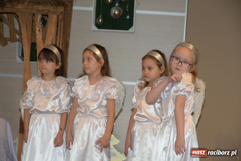 Zdjęcie w galerii na portalu naszraciborz.pl: Dzisiaj w Betlejem...Przegląd w Tworkowie  wiadomości z regionu