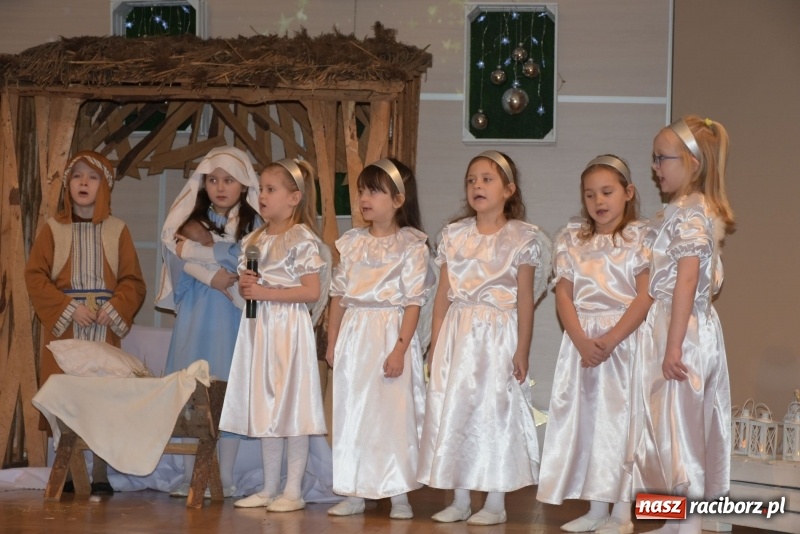 Zdjęcie w galerii na portalu naszraciborz.pl: Dzisiaj w Betlejem...Przegląd w Tworkowie  wiadomości z regionu