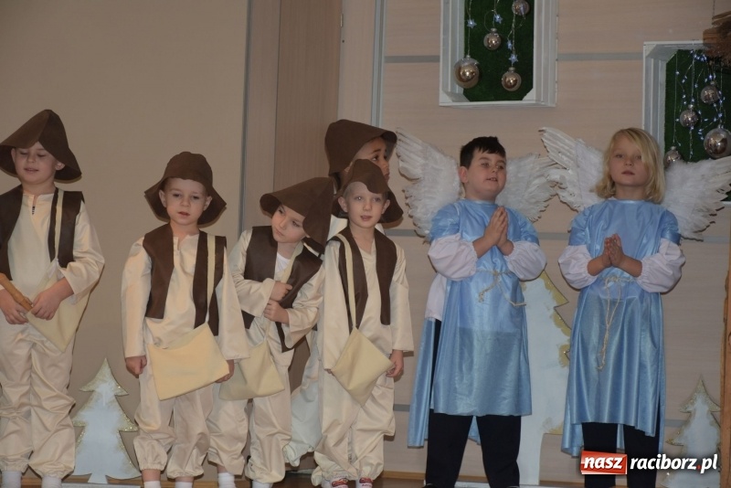Zdjęcie w galerii na portalu naszraciborz.pl: Dzisiaj w Betlejem...Przegląd w Tworkowie  wiadomości z regionu