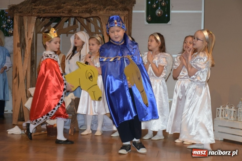 Zdjęcie w galerii na portalu naszraciborz.pl: Dzisiaj w Betlejem...Przegląd w Tworkowie  wiadomości z regionu