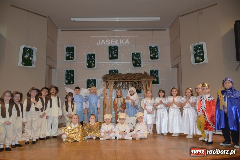 Zdjęcie w galerii na portalu naszraciborz.pl: Dzisiaj w Betlejem...Przegląd w Tworkowie  wiadomości z regionu